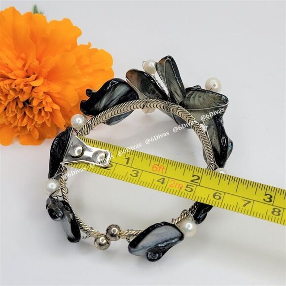 MIDNIGHT Grey Sea Shell and Pearls Cuff Bracelet- Adjustable - Picture 7 of 10